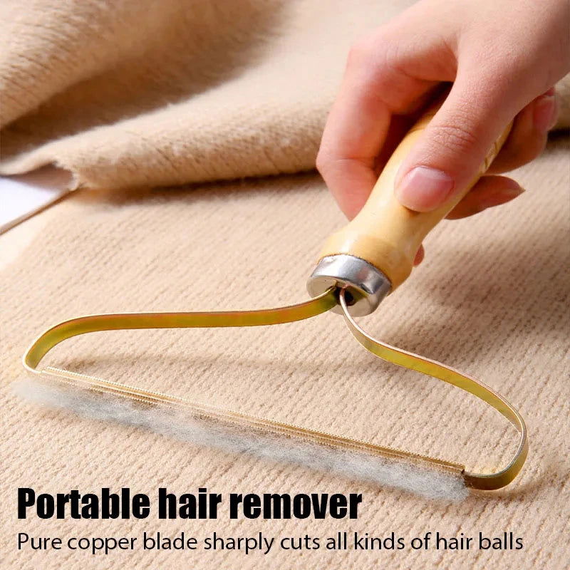 Portable Pet Hair Remover Scraper Brush - PETLUXE
